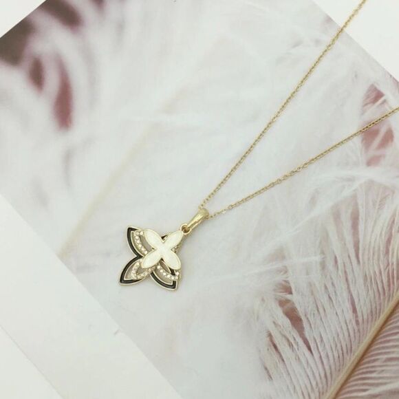 Layered Flower Charm Pendant Long Necklace NWT - Picture 9 of 9